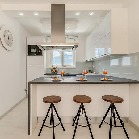 Modern 4* Luxury Apartment In Center Trogir Buitenkant foto