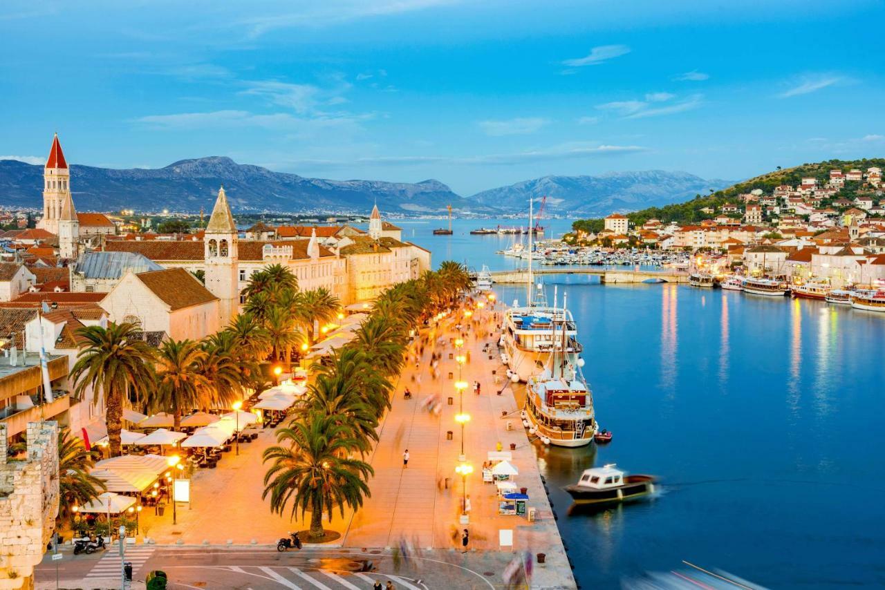 Modern 4* Luxury Apartment In Center Trogir Buitenkant foto