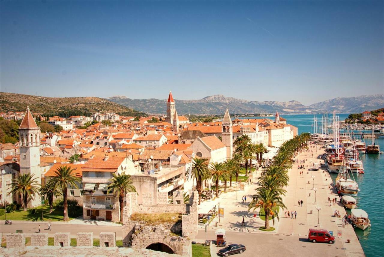 Modern 4* Luxury Apartment In Center Trogir Buitenkant foto