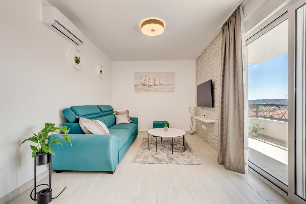 Modern 4* Luxury Apartment In Center Trogir Buitenkant foto
