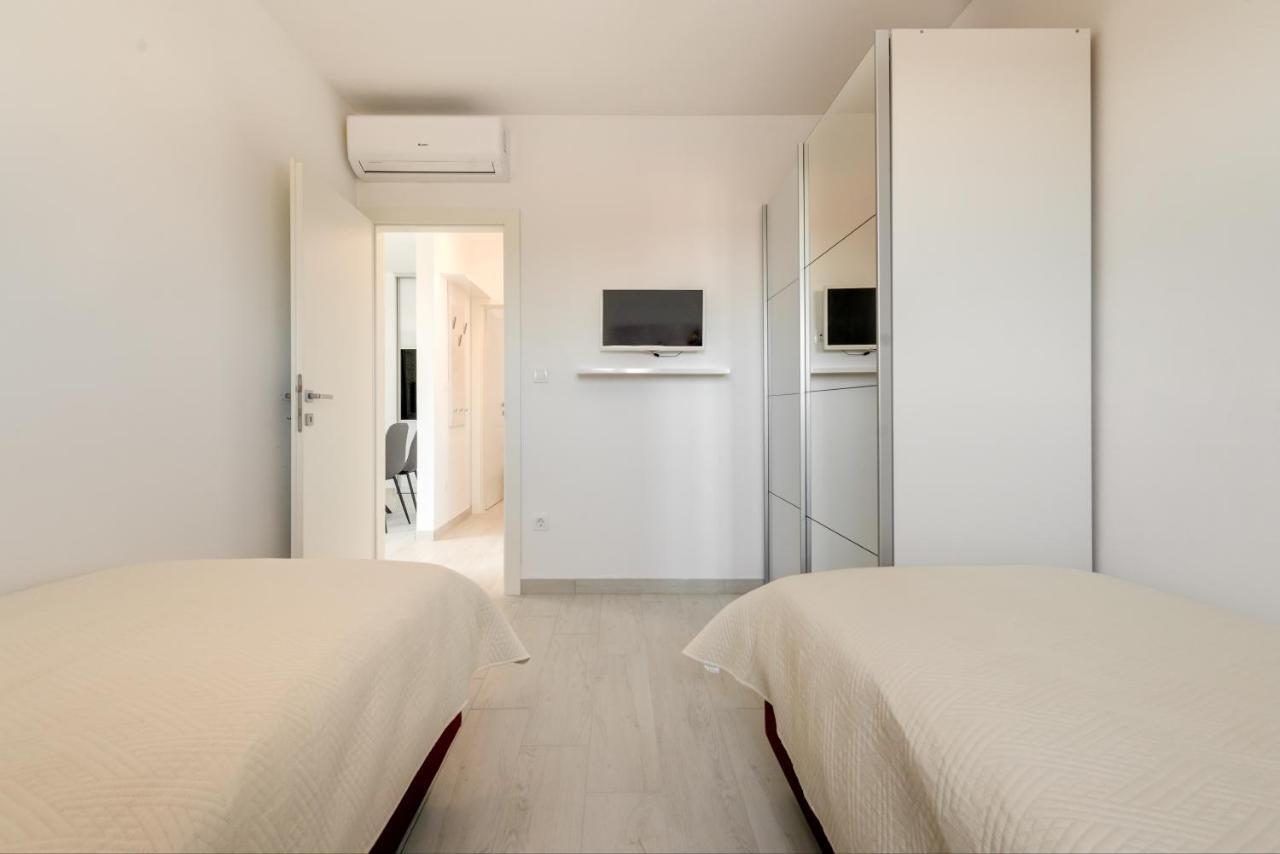 Modern 4* Luxury Apartment In Center Trogir Buitenkant foto