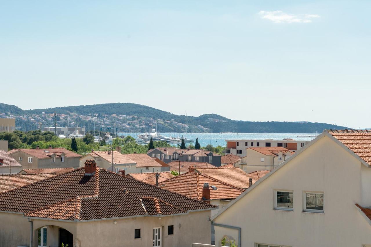 Modern 4* Luxury Apartment In Center Trogir Buitenkant foto