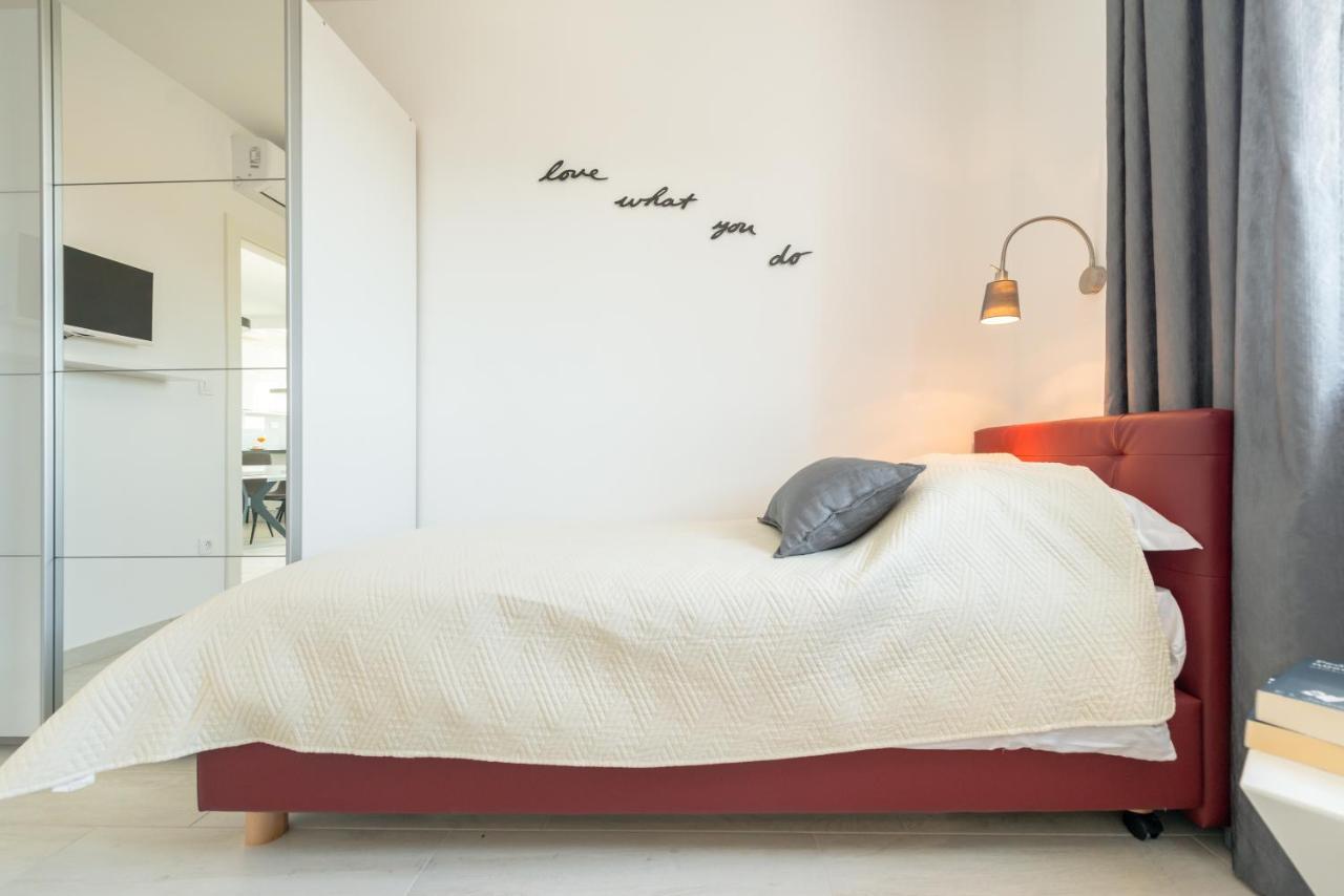 Modern 4* Luxury Apartment In Center Trogir Buitenkant foto
