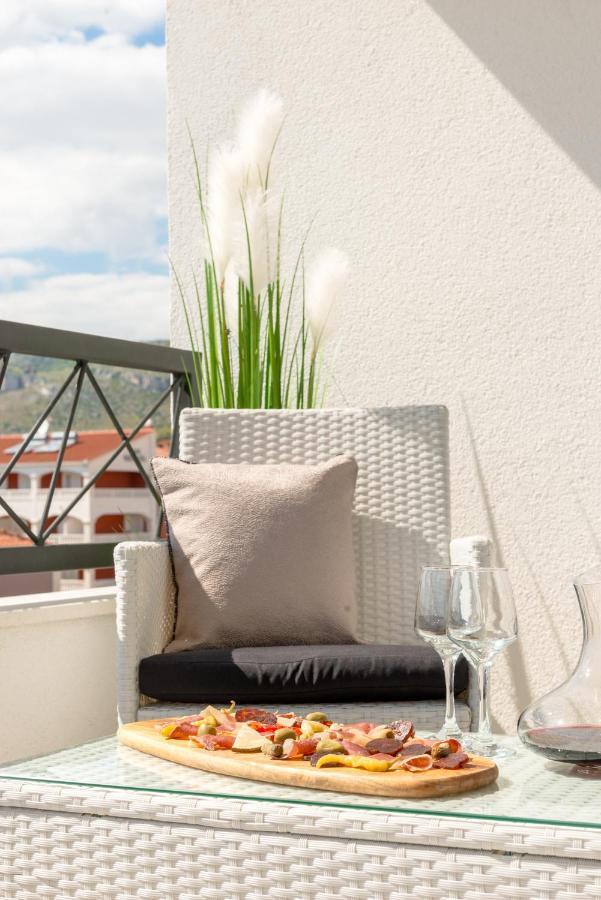 Modern 4* Luxury Apartment In Center Trogir Buitenkant foto