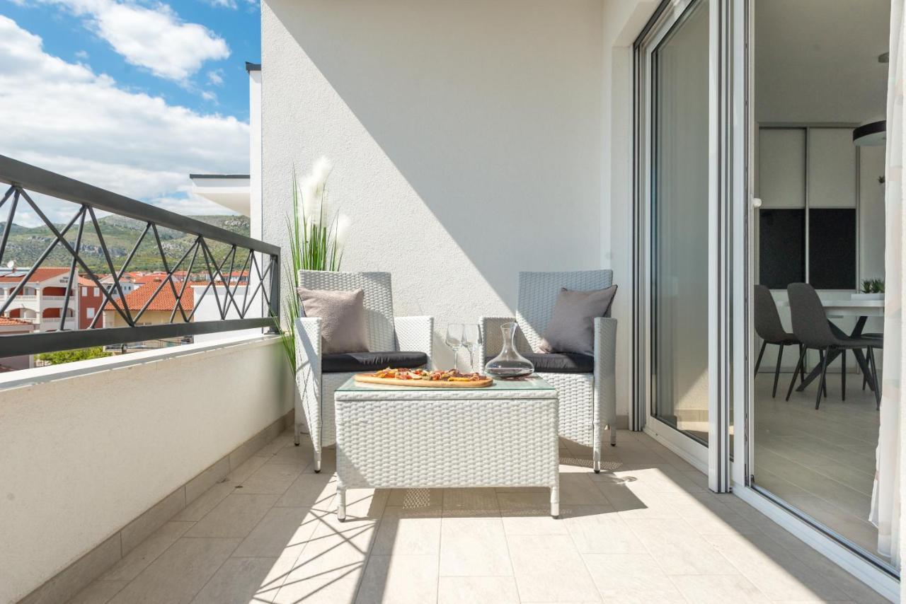 Modern 4* Luxury Apartment In Center Trogir Buitenkant foto